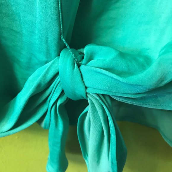 Alfani Women's PLUS Size Tie-Hem Green Blouse NWT - Picture 6 of 8